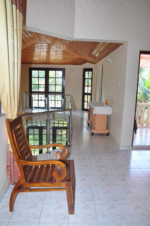 Sugandi Inn Kochchikade Dış mekan fotoğraf