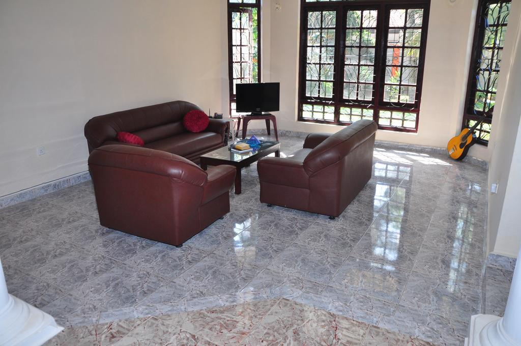 Sugandi Inn Kochchikade Dış mekan fotoğraf