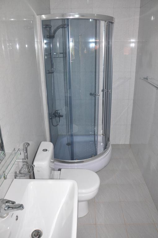 Sugandi Inn Kochchikade Dış mekan fotoğraf