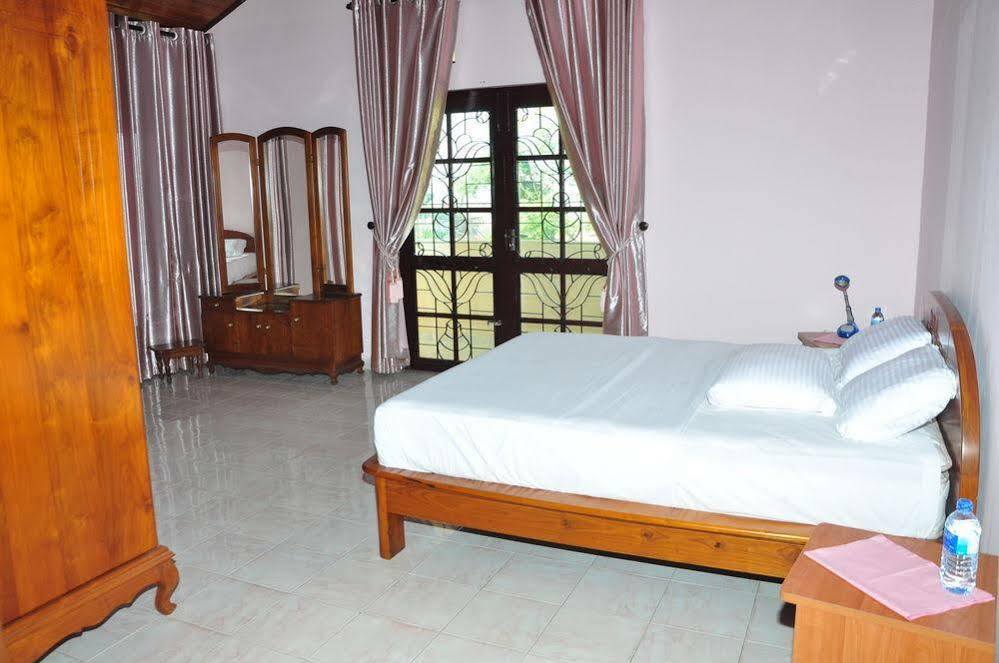 Sugandi Inn Kochchikade Dış mekan fotoğraf